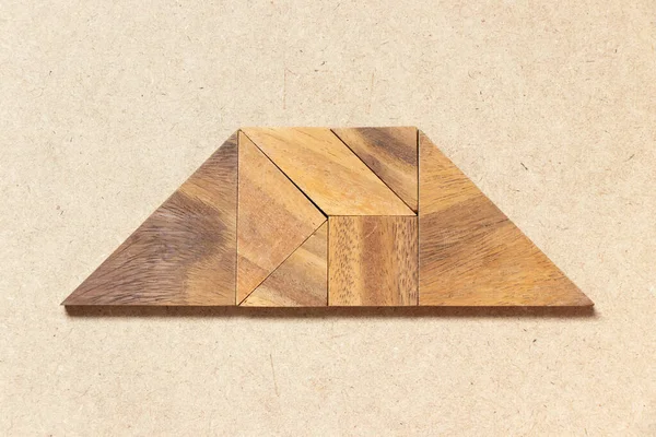 Ξύλινο Tangram Τραπεζοειδές Σχήμα Ξύλινο Φόντο — Φωτογραφία Αρχείου
