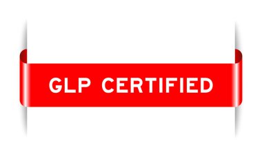 Beyaz arkaplanda GLP (İyi laboratuvar uygulamasının kısaltması) sözcüğü ile birlikte kırmızı renk eklenmiş etiket pankartı