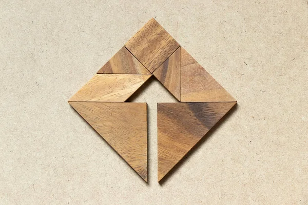 Γρίφος Τανγκράμ Βέλος Τετράγωνο Σχήμα Ξύλινο Υπόβαθρο Έννοια Για Επαγγελματίες — Φωτογραφία Αρχείου