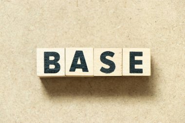 Tahta zemin üzerine kelime tabanlı alfabe harf bloğu