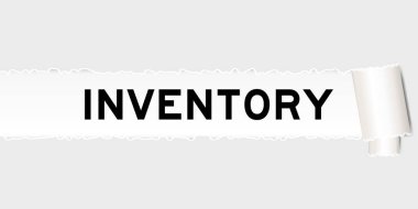 Yırtılmış gri kağıt arkaplanı yırtık bölümün altında kelime envanteri var