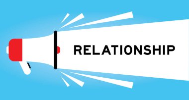 Mavi arkaplanda beyaz afiş ile kelime ilişkisi olan renk megafonu simgesi