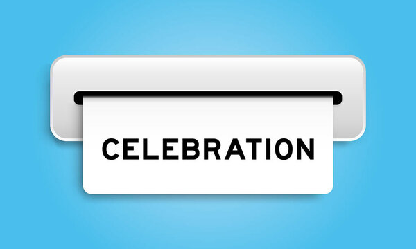 Белый баннер купона со словом празднование от машины на синем фоне цвета