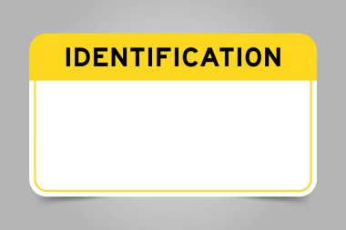 Gri arkaplanda kelime tanımlaması ve beyaz kopya alanı olan sarı başlıklı etiket pankartı