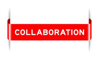 Beyaz arkaplan üzerinde kelime işbirliği içeren kırmızı renk eklenmiş etiket pankartı