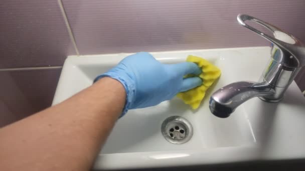 Lavabo Servicio Grifo Agua Con Agente Limpieza — Vídeo de stock