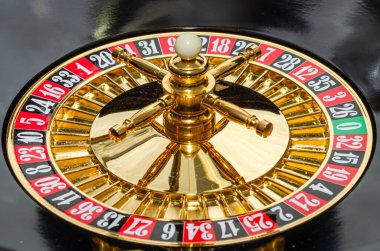 Kumarhane ruleti ve yedi numara kazandı. Büyük kumar, kazanma, ikramiye ve kumar bağımlılığı kavramı