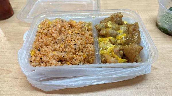 Rührei Mit Kotelett Reis Lebensmittelbox Und Tüte Aus Plastik Kantonesischer — Stockfoto