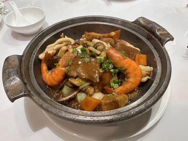 Kantonesische Berühmte Küche Bazhen Tofu Pot Geschmorte Verschiedene Meeresfrüchte Und — Stockfoto