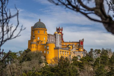 Romantizm yanlısı bir park ve Pena, Sintra, Portekiz 'in ulusal sarayı.