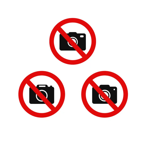 カメラは許可されていません 赤い丸で囲まれたフラットアイコン — ストックベクタ