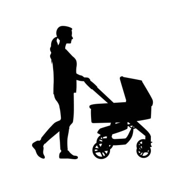 Bebek arabalı bir kadın, annesi bebek arabasının siluetini itiyor.