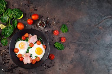 Düşünceli bir şekilde ayarlanmış Keto-Dost Tabağı