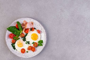 Bir Tabağı İhtişamlı Keto 'nun Cazibesi bolluğu