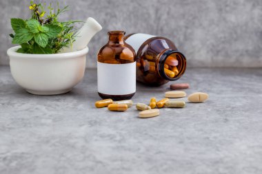 Gri arka planda alternatif sağlık konsepti