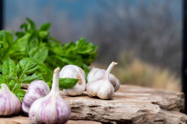 Masada renkli sebzeler