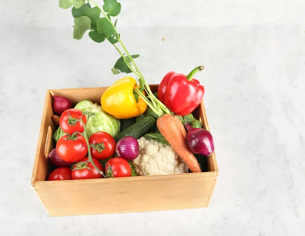 Charme Rustique Légumes Frais Dans Une Boîte Bois — Photo