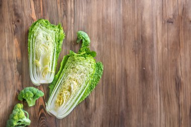 Çarmıha gerilmiş sebzelerin karışımı.