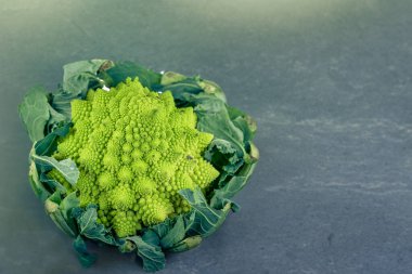Romanesco, İtalyan yeşil karnabahar. Fraktal desen entrikalı.