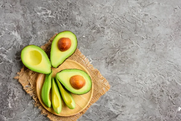 아보카도는 건강한 식생활의 상징에 — 스톡 사진