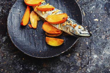 Deniz mahsulleri uskumrusu, çok lezzetli.