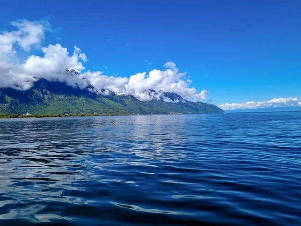 stock image Blue Lake. Mountain landscape with a lake. Mountain lake with clear water. Green mountains. Mountain lake. Green mountains.