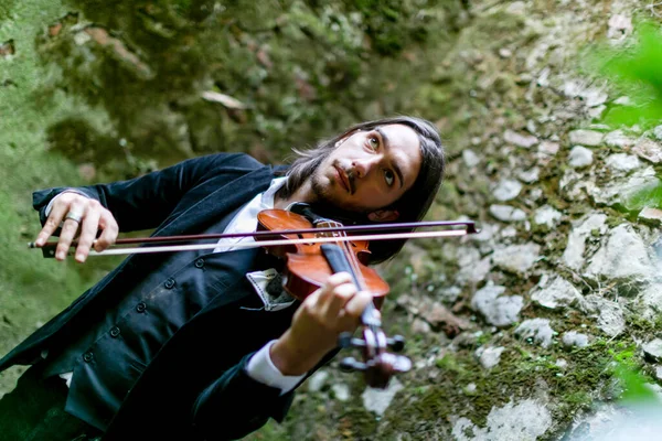 stock image Lucca, Italy - 2018 10 31 : Lucca Comics free cosplay event around city elegant boy playing the violin. High quality photo