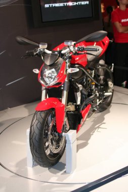 Milano, İtalya - 2021 11: Eicma Milano Bisiklet Fuarı Ducati Street Fighter. Yüksek kalite fotoğraf
