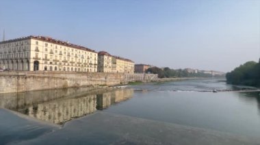 Torino 'daki Po nehrinin panoraması. Yüksek kalite 4k görüntü
