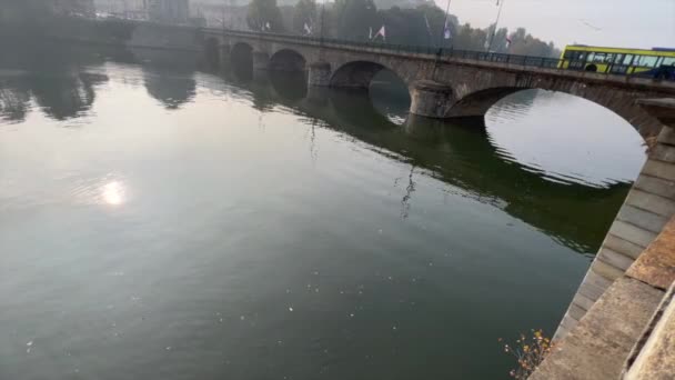Torino Daki Nehrinin Panoraması Yüksek Kalite Görüntü — Stok video