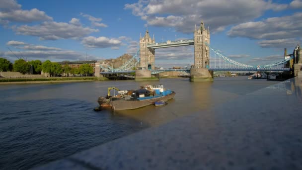 Przegląd Tamizy London Bridge Słoneczny Dzień Wysokiej Jakości Materiał — Wideo stockowe