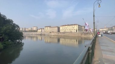 Torino 'daki Po nehrinin panoraması. Yüksek kalite 4k görüntü