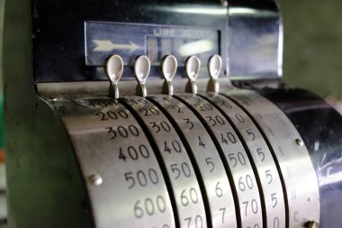 Antika metal kaldıraç kasası. Yüksek kalite fotoğraf
