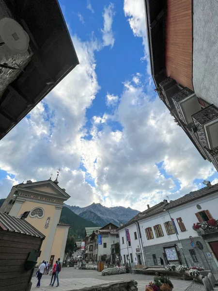 Das Alpendorf Bardonecchia Val Susa Turin Mit Blick Auf Das — Stockfoto