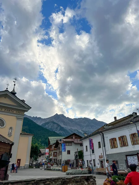 Merkezin Val Susa Torino Panoraması Ndaki Bardonecchia Alp Köyü Yüksek — Stok fotoğraf