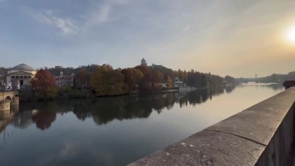 Turínské Panorama Řeky Při Západu Slunce Vysoce Kvalitní Záběry — Stock video