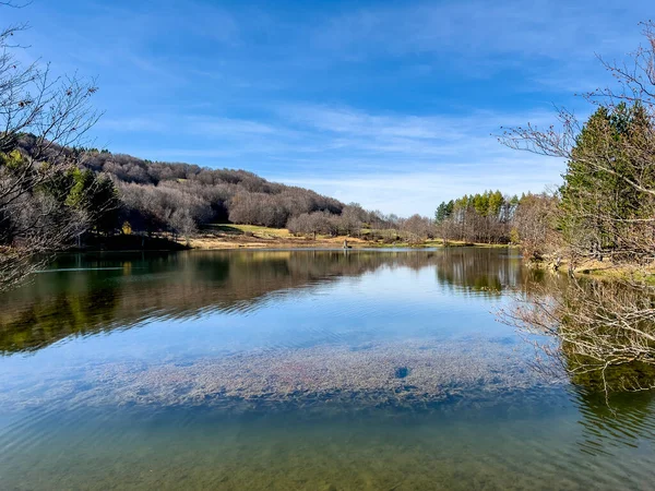 stock image panorama del lago Calamone al monte Ventasso a REggio Emilia italia. High quality photo