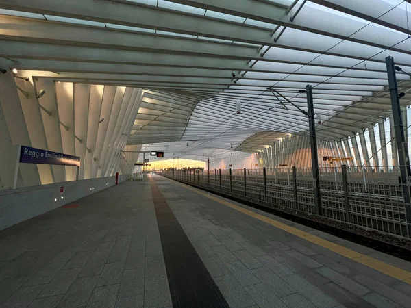 Захід Відбувся Високошвидкісному Залізничному Вокзалі Реджо Емілія Італія Фотографія Високої — стокове фото