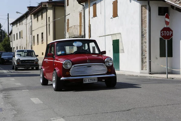 Bibbiano Reggio Emilia Italy 2015 Бесплатное Ралли Старинных Автомобилей Городской — стоковое фото
