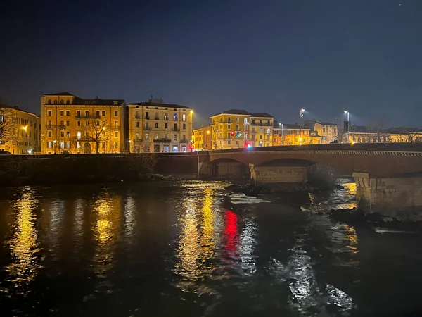 Bridge Adige River Verona Illuminated Night High Quality Photo — Foto Stock