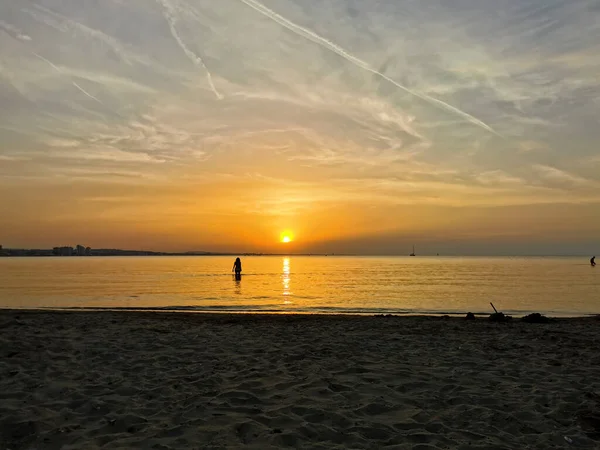 Girl Silhouette Taking Bath Sunset Sea High Quality Photo — Foto Stock