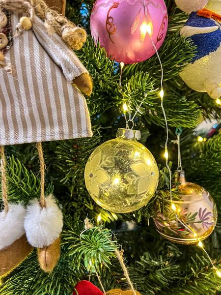 Decorated Glass Ball Handmade Christmas Tree Decoration High Quality Photo — Stockfoto