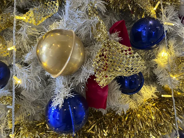 Beautiful White Christmas Tree Gold Blue Decorations High Quality Photo — Stock fotografie