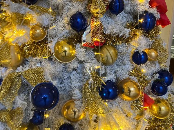 Beautiful White Christmas Tree Gold Blue Decorations High Quality Photo — Stockfoto