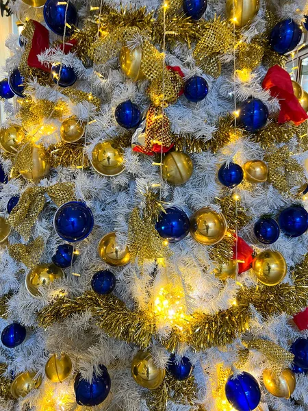 Beautiful White Christmas Tree Gold Blue Decorations High Quality Photo — Foto Stock
