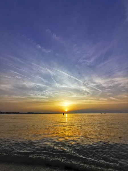 Reflection Sea Waves Sunset High Quality Photo — Stockfoto