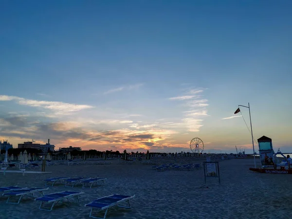 Plaża Rimini Włoszech Zachód Słońca Wysokiej Jakości Zdjęcie — Zdjęcie stockowe