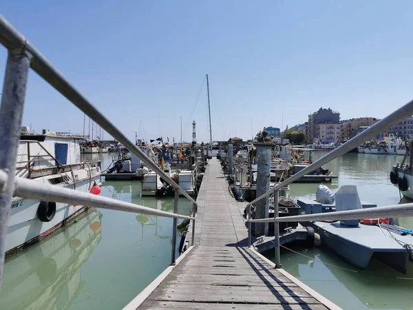 Hamn Cattolica Med Fiskebåtar Medelhavet Havet Högkvalitativt Foto — Stockfoto