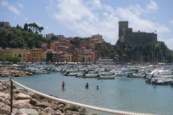 Gulf Castle Lerici Moored Boats Sunny Day High Quality Photo — Stock fotografie