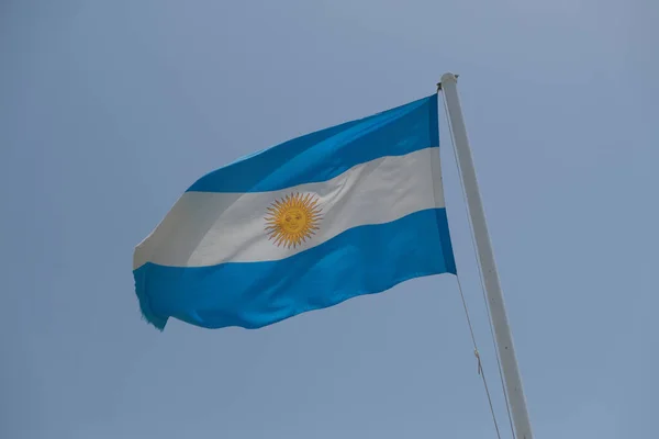 Argentína Zászlója Lobogott Szélben Napsütéses Napon Kiváló Minőségű Fénykép — Stock Fotó